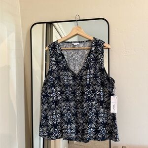 BNWT Liz Claiborne Floral Sleeveless Top - Navy and White